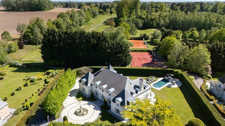 The Palace seen from above, at the end of its private drive